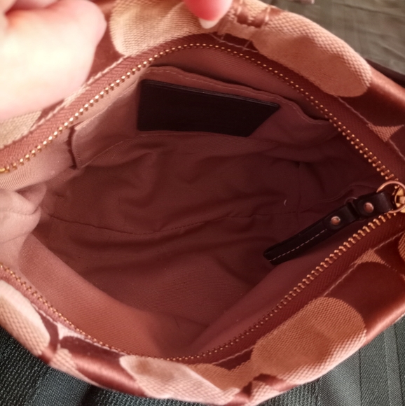 Coach Signature Handbag - Picture 5 of 9